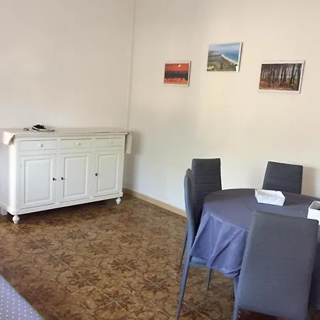 Su Poeta בית הארחה בודוני