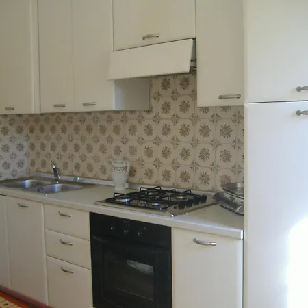 Su Poeta בית הארחה