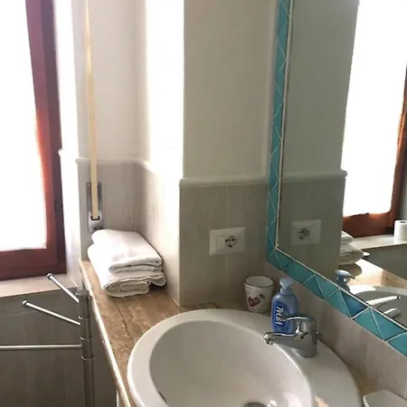 Affittacamere Su Poeta 3*